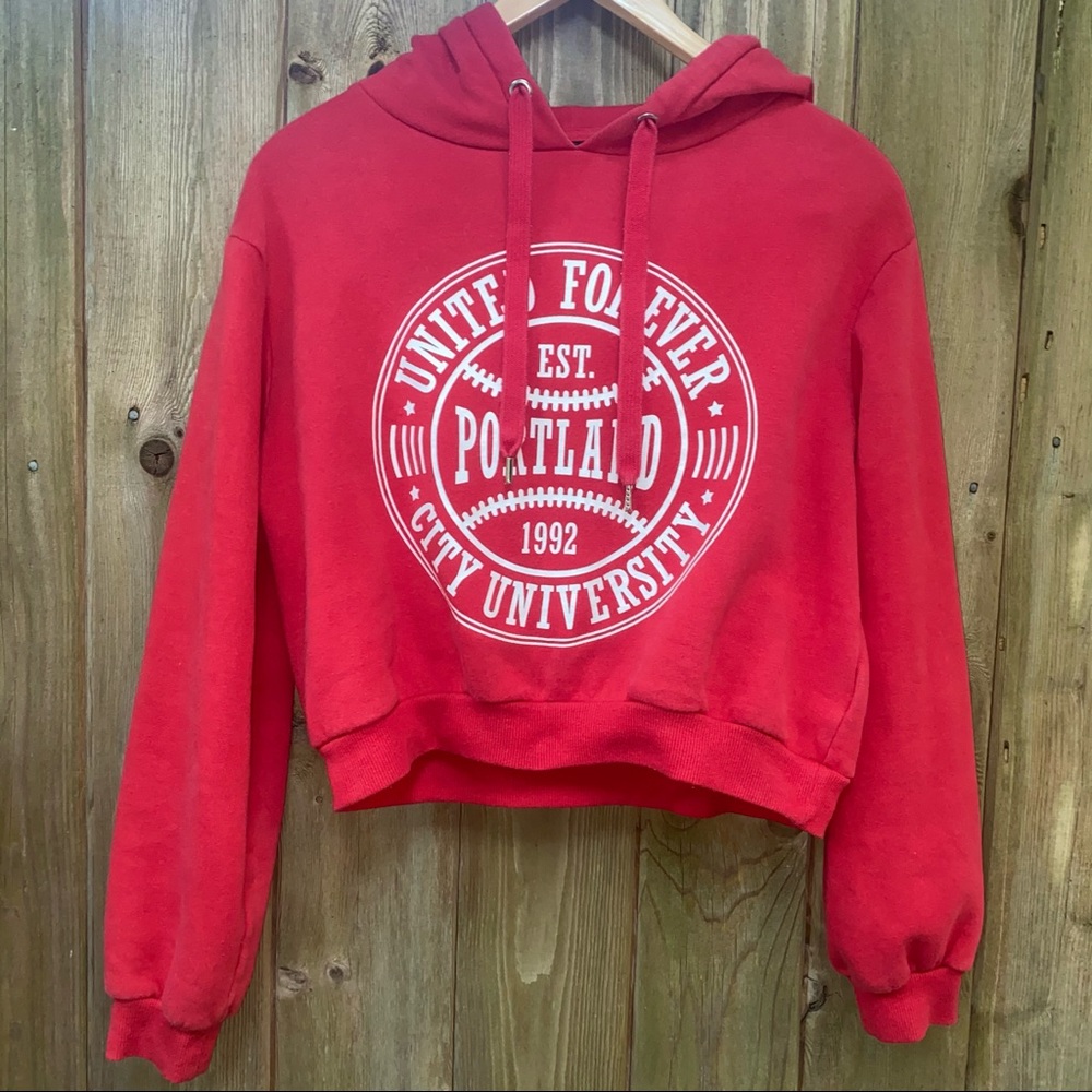 🌹4/16🌹HM Red cropped graphic hoodie